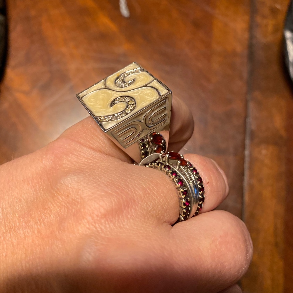 Modern Cream and Silver Artistic Ring - Picture 2 of 4